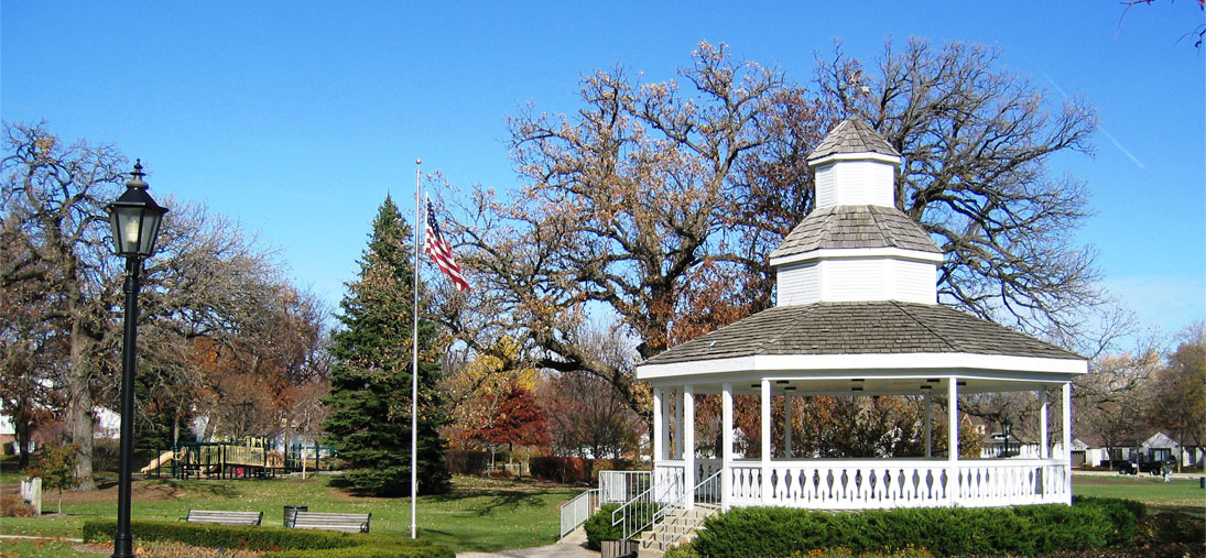 The gazebo at Bartlett Park in the fall